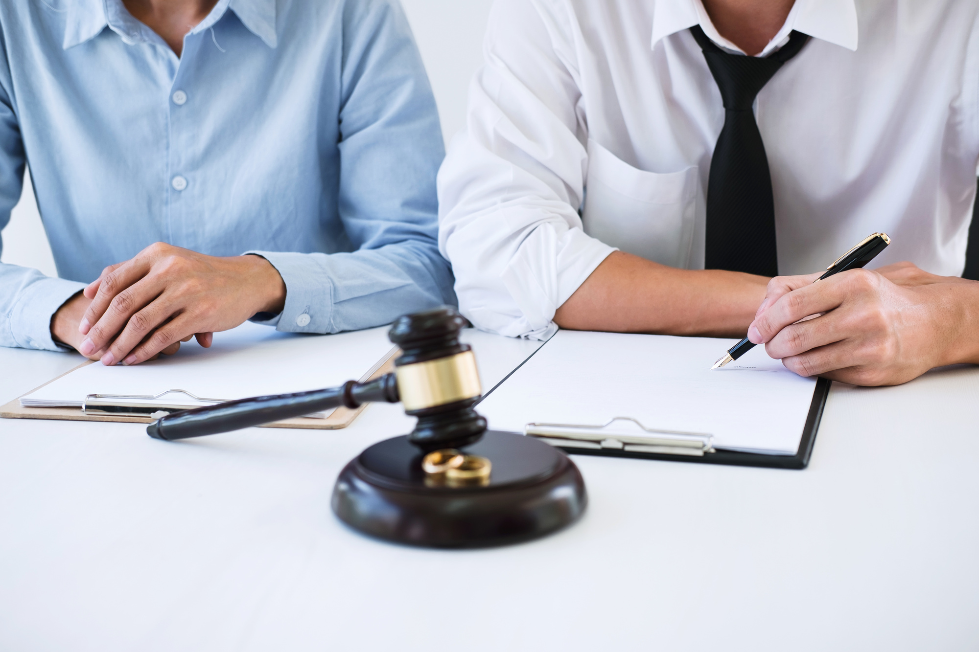 Top 10 Questions to Ask Before Hiring a Family Lawyer - Best Family Law Attorneys Near Me - Divorce Attorneys Near Me - FamilyAttorneysNearMe.com